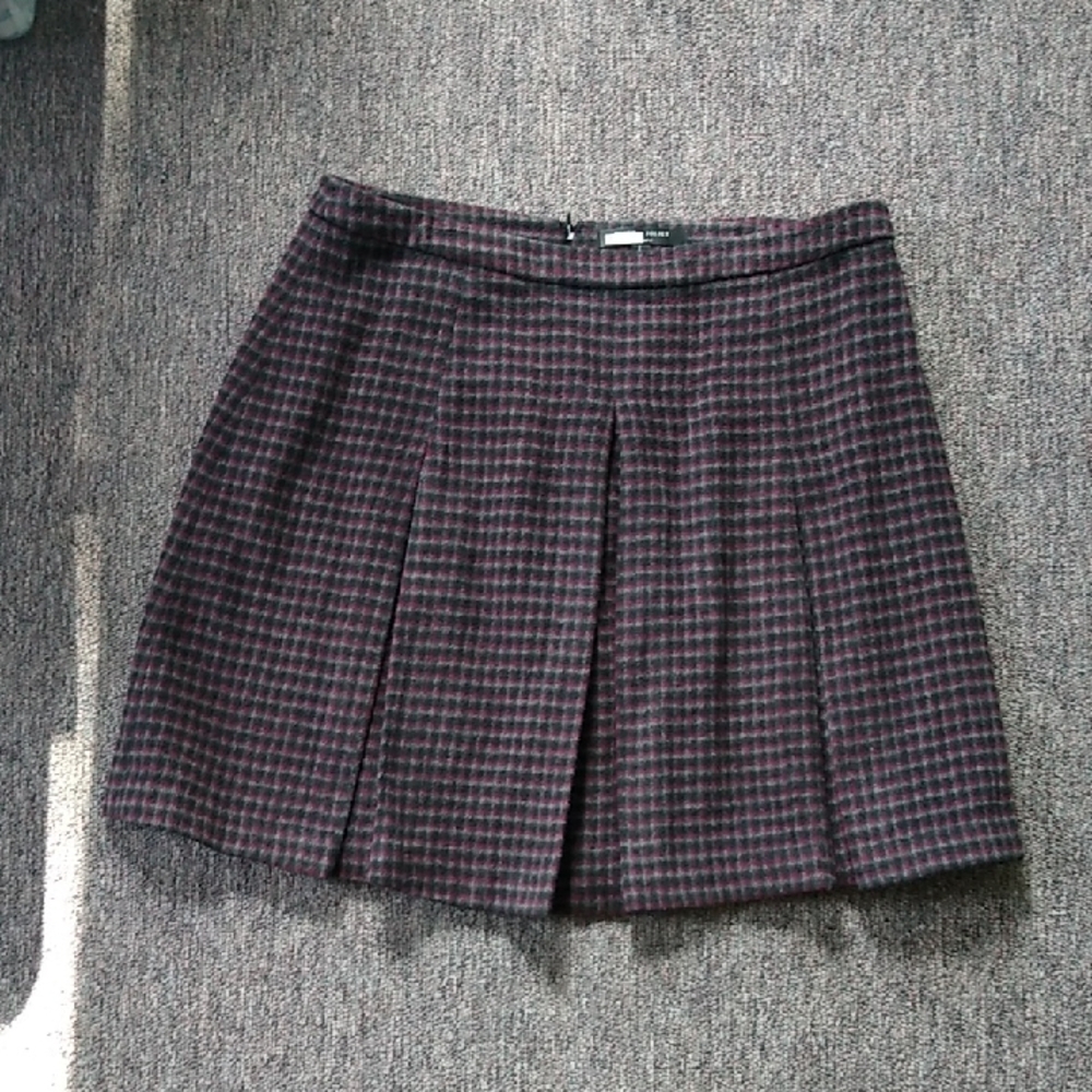 Romeo & Juliet Couture Pleated Mini Skirt
